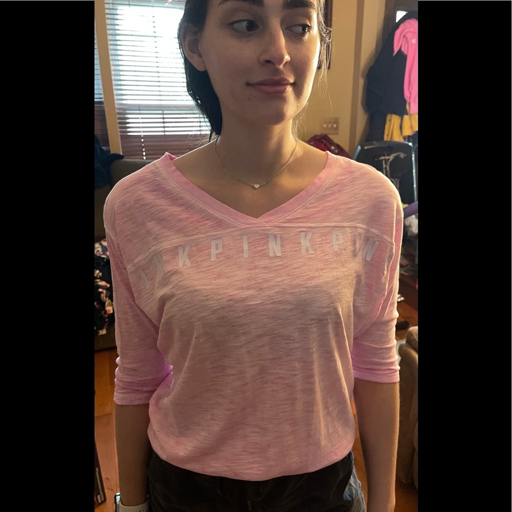 NWOT VS PINK 3/4 SLEEVE TOP